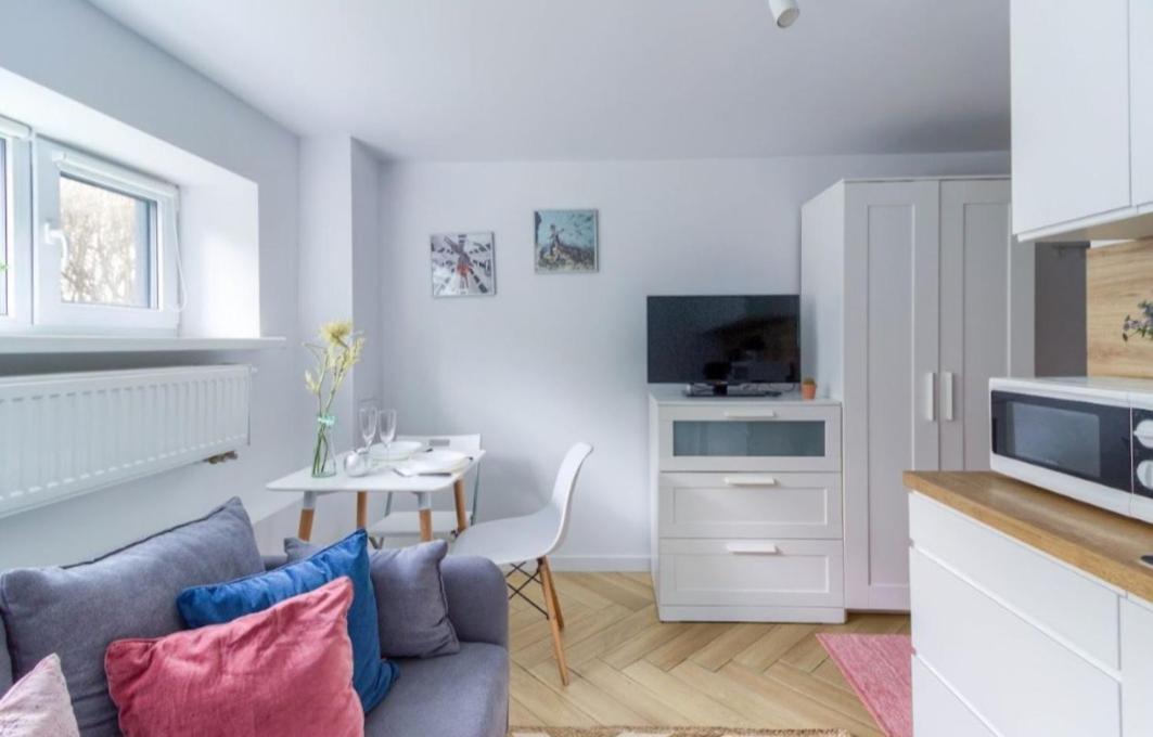 Mikroapart Batorego Varşovia Exterior foto